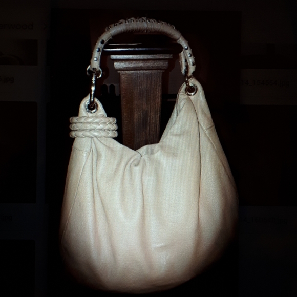 Jimmy Choo - Picture 3 of 4